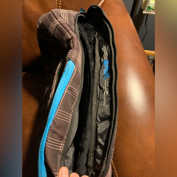 OGIO backpack with laptop compartment - Picture 6 of 6